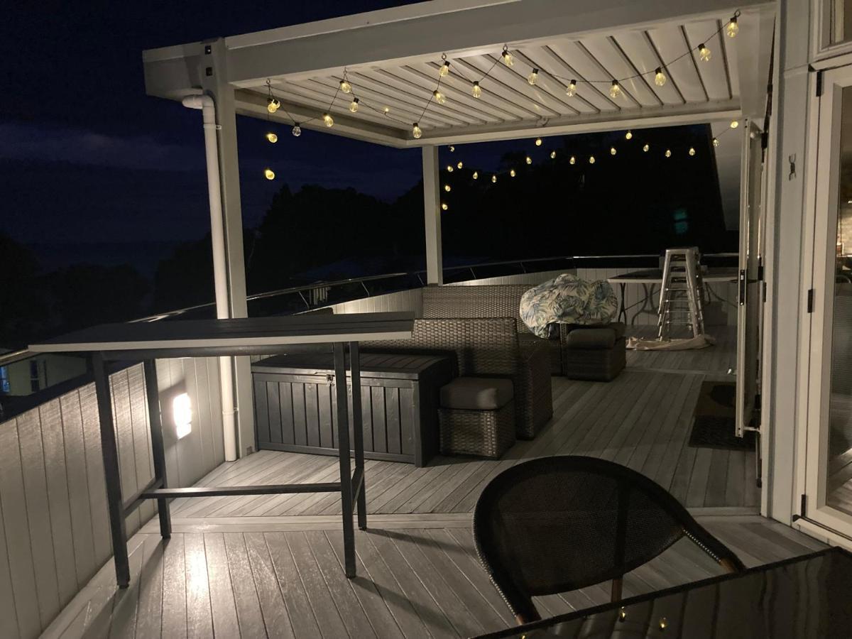 Funky Beach House With Sea And Country Views Orewa Eksteriør billede